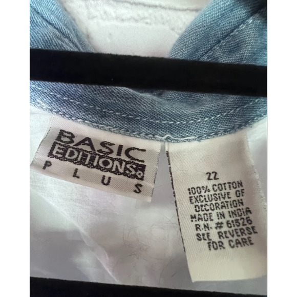 Basic Editions Women's Plus Button Up Shirt - Picture 3 of 3